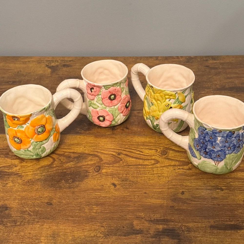 Shafford Fleurs du Jour Floral Relief Mugs Set of‎ 4 Handpainted 1988 Vintage - Picture 6 of 11